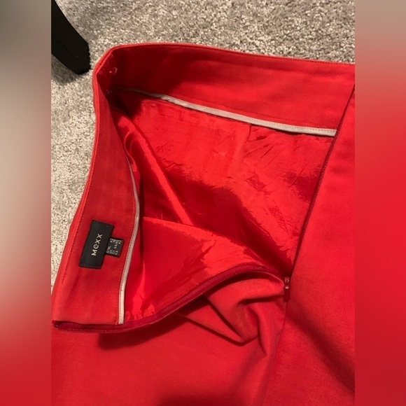 Mexx Ladias skirt in size 42 - Picture 9 of 11